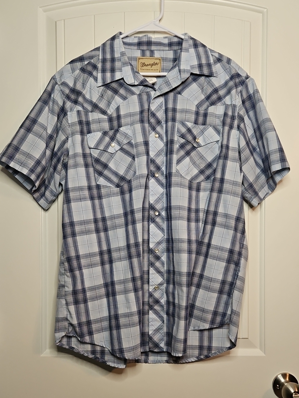 Wrangler Men’s Short Sleeve Light Blue and Navy Plaid Shirt
